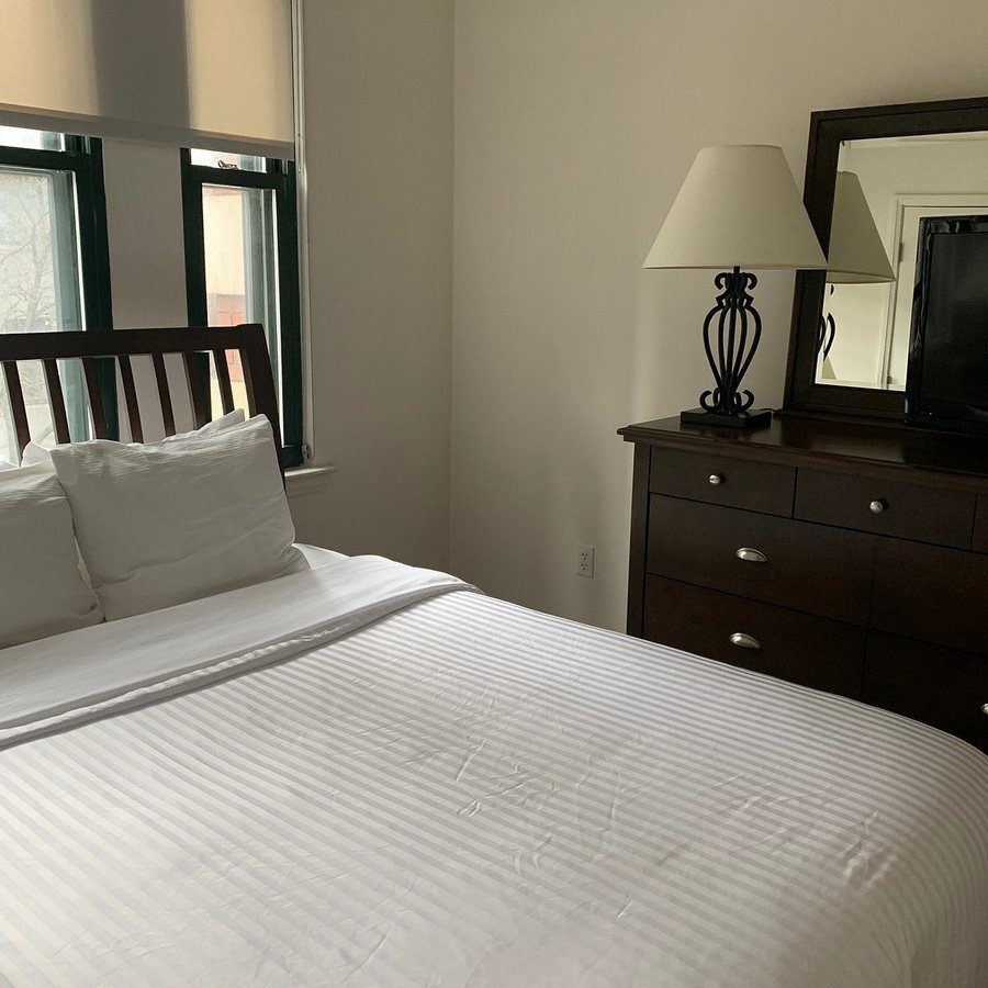 One India Street Apartments — Guest room