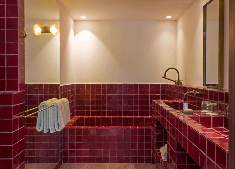 One La Paz — Bathroom