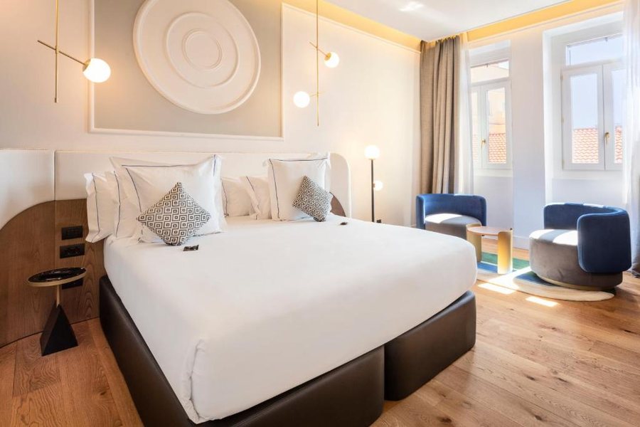 One Shot Fortuny — Guest room