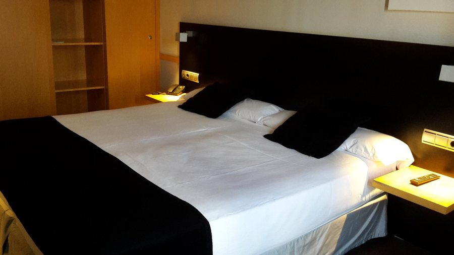Onix Liceo Hotel Barcelona Catalonia — Guest room