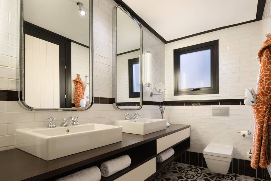 Only YOU Hotel Atocha Madrid — Bathroom