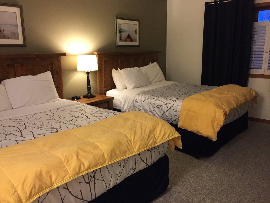 Open Hearth Lodge — Guest room
