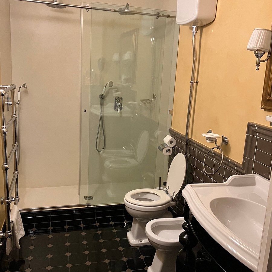 Opera Boutique B B — Bathroom
