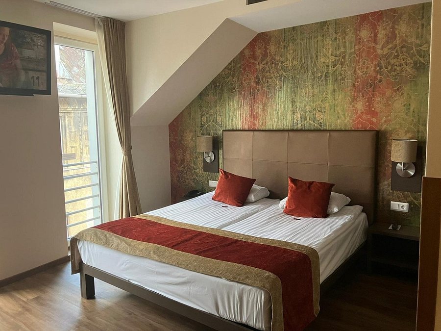 Opera Garden Hotel Apartments — Guest room