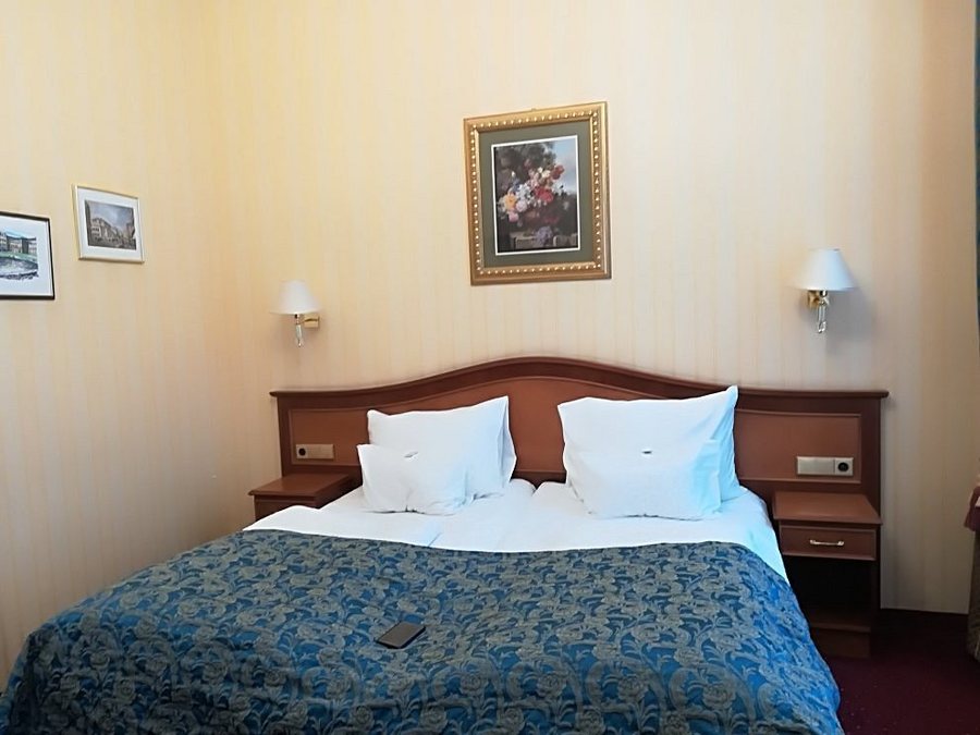 Opera Suites Vienna — Guest room