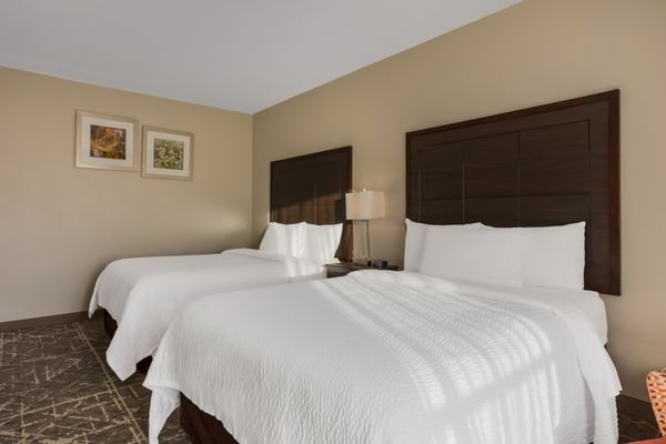 Orangewood Inn Suites Kansas City Airport Kansas City Missouri — Guest room