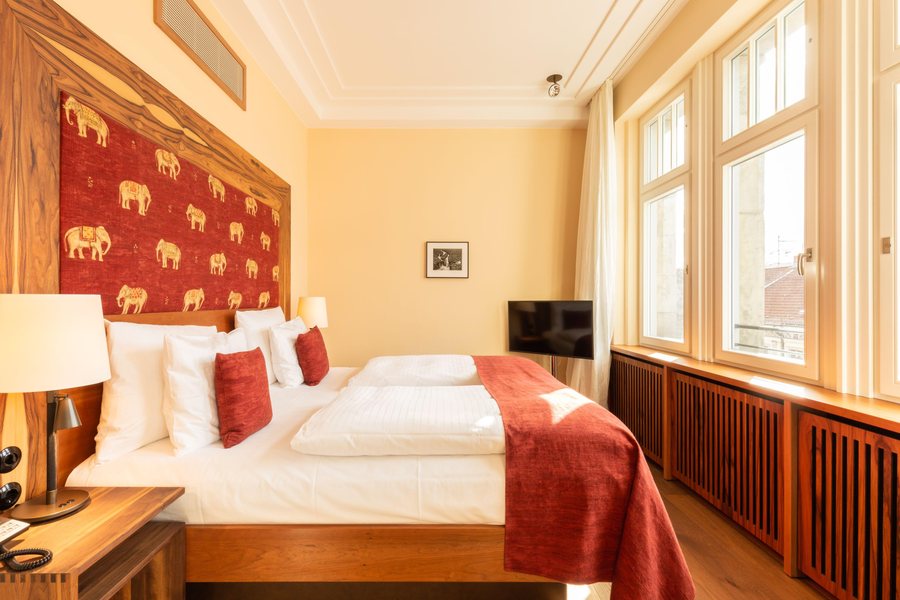 Orania Berlin — Guest room