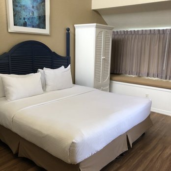 Orbit One Vacation Villas — Guest room