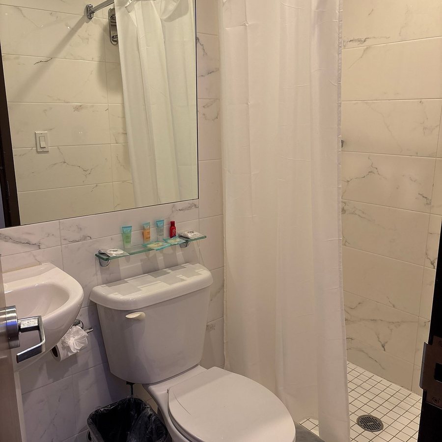 Orchard Street Hotel New York City New York — Bathroom