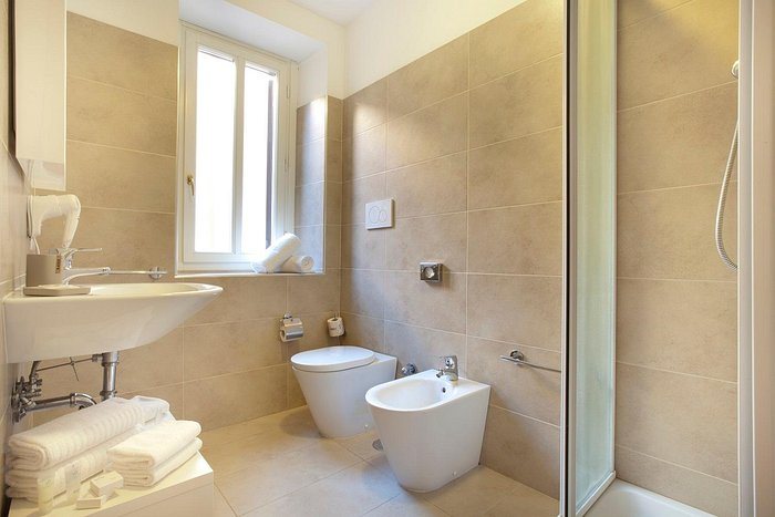 Oriana Homel Roma — Bathroom