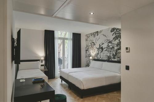 Oriente Atiram Hotel Barcelona Catalonia — Guest room