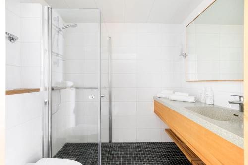 Original Sokos Hotel Tapiola Garden — Bathroom