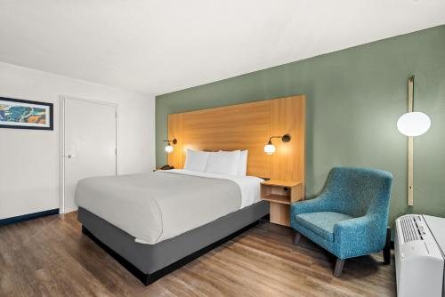Orlando Inn Near International Drive — Guest room