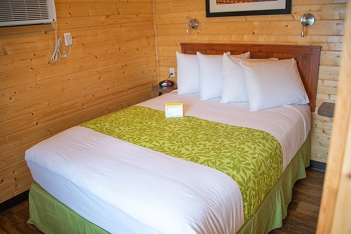 Orlando Southwest Koa — Guest room
