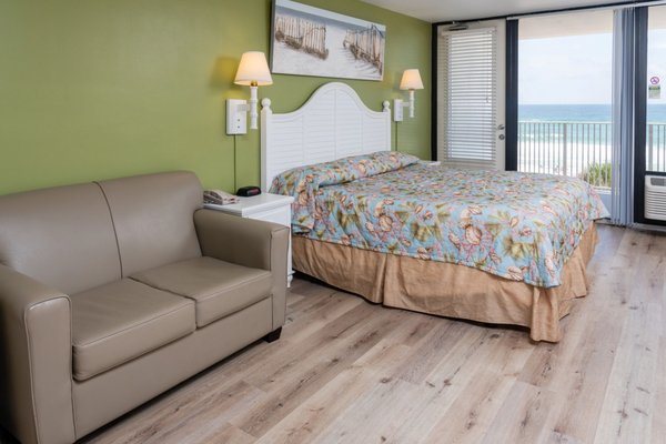 Osprey on the Gulf — Guest room