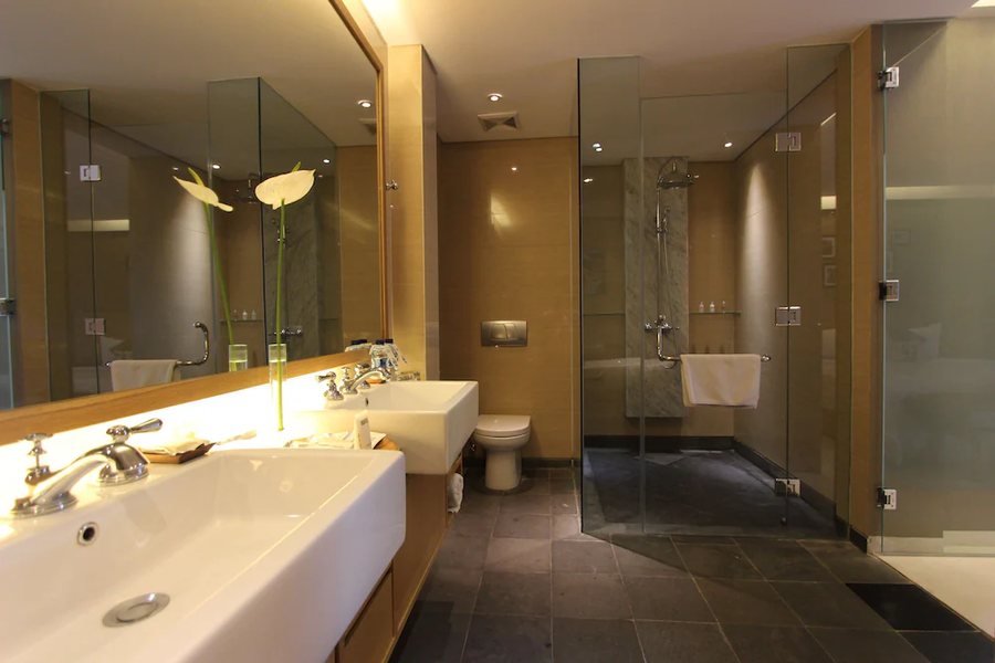 Ossotel — Bathroom