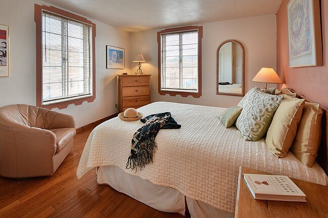 Otra Vez en Santa Fe — Guest room