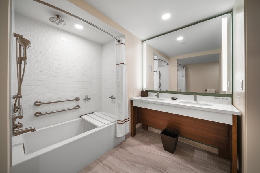 OUTRIGGER Ka anapali Beach Resort — Bathroom