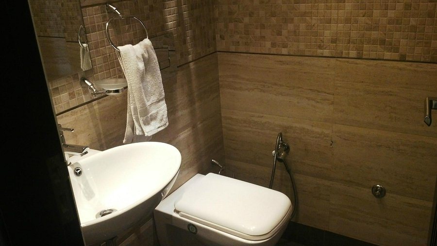 OYO 9570 Pulse Impulse BnB — Bathroom