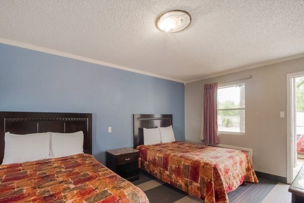 OYO Hotel Houston Soutwest I 69 — Guest room