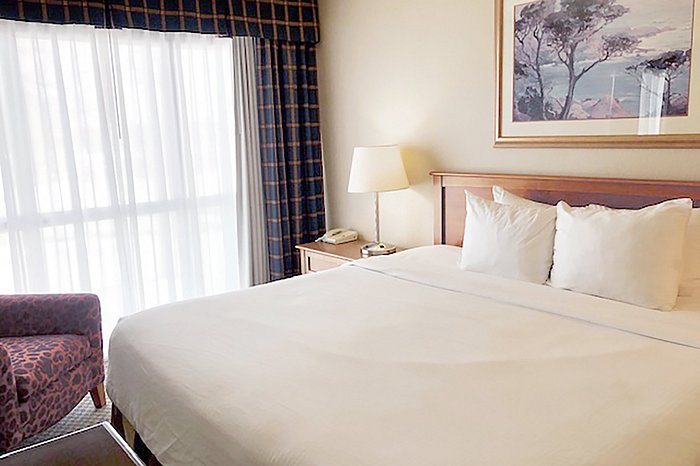 OYO Townhouse Casper Conference Center WY — Guest room