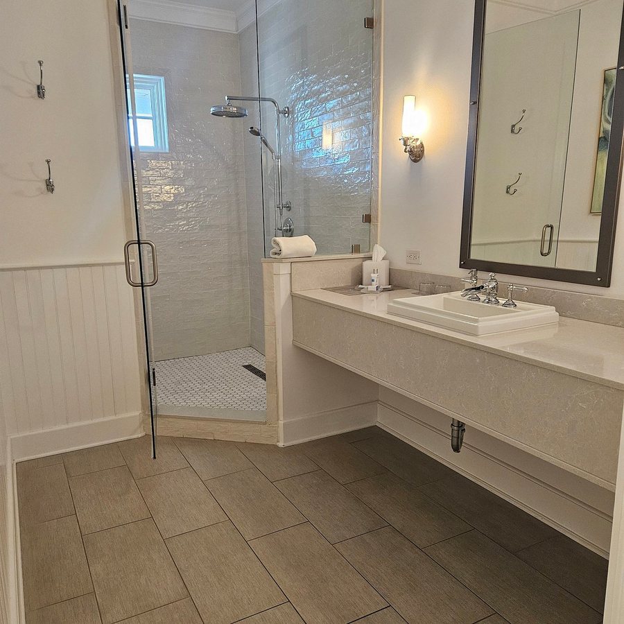 Oyster Bay Boutique Hotel — Bathroom