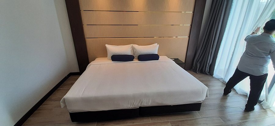 Pacific Regency Beach Resort Port Dickson — Guest room