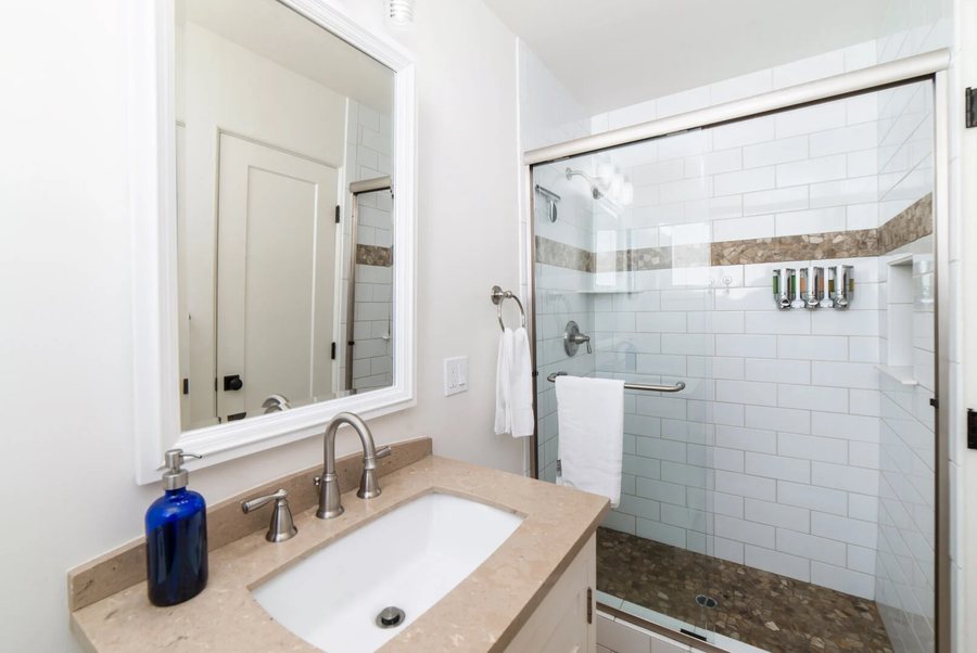Pacific Villas — Bathroom