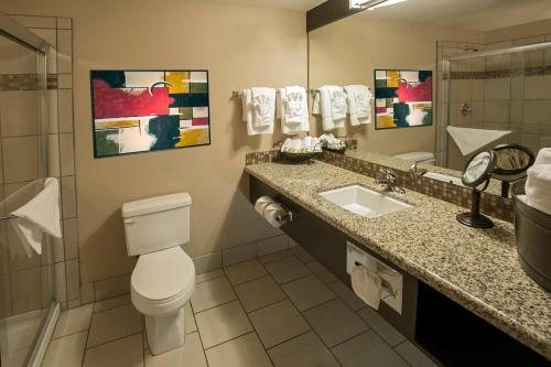 Pahrump Nugget Hotel and Gambling Hall — Bathroom
