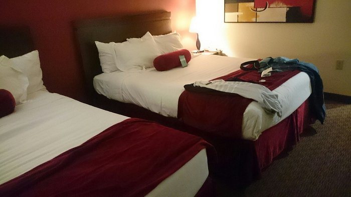 Pahrump Nugget Hotel and Gambling Hall — Guest room