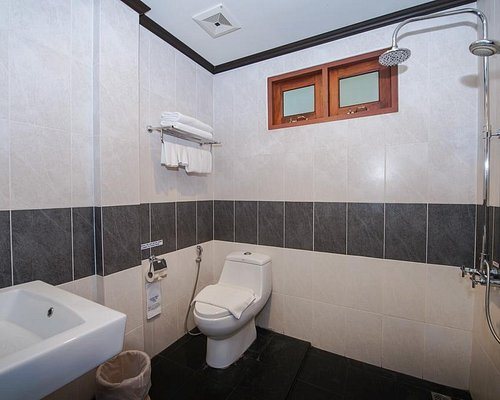 Pai Tan Villas — Bathroom