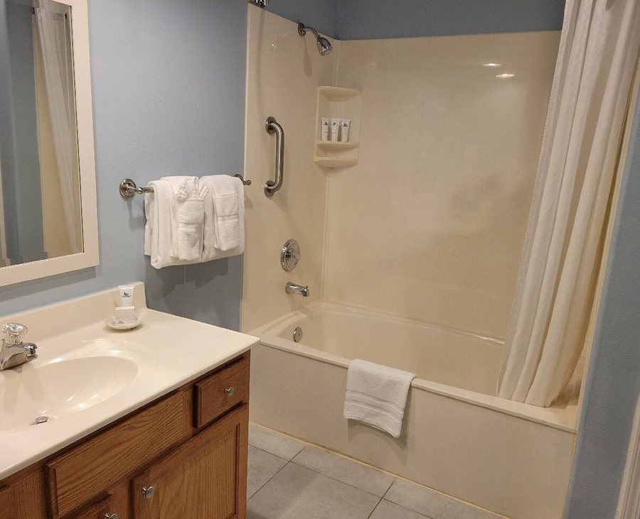 Palace View Resort by Spinnaker — Bathroom