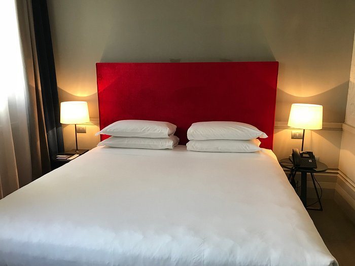 Palazzo Cornalia — Guest room