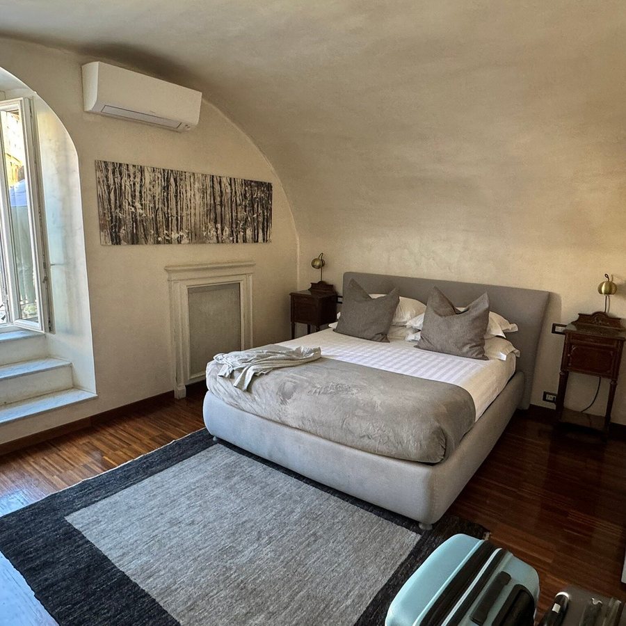 Palazzo De Cupis Suites and View — Guest room