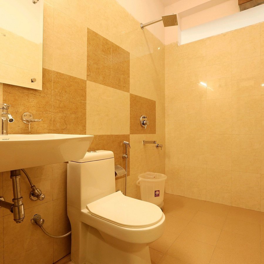 Palazzo Inn — Bathroom