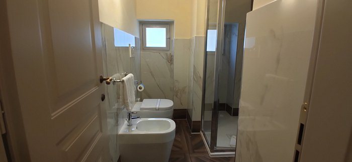 Palazzo Martellini Residenza D Epoca — Bathroom