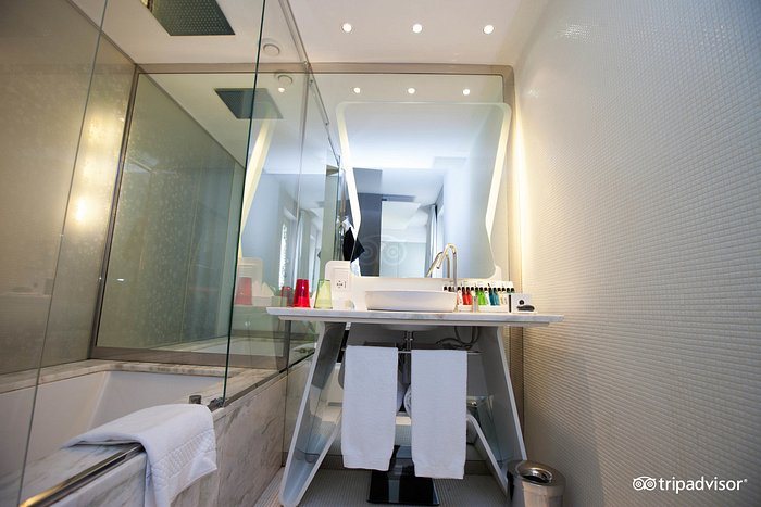 Palazzo Matteotti The Dedica Anthology — Bathroom