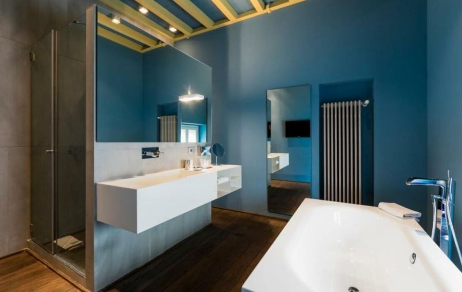 Palazzo Segreti — Bathroom