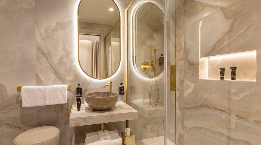 Palazzo Venere — Bathroom