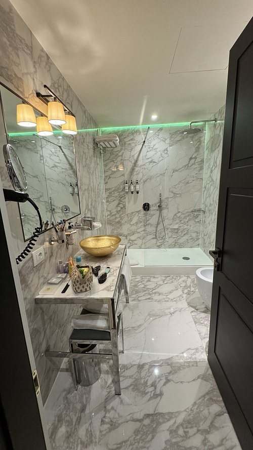 Palazzo Veneziano — Bathroom