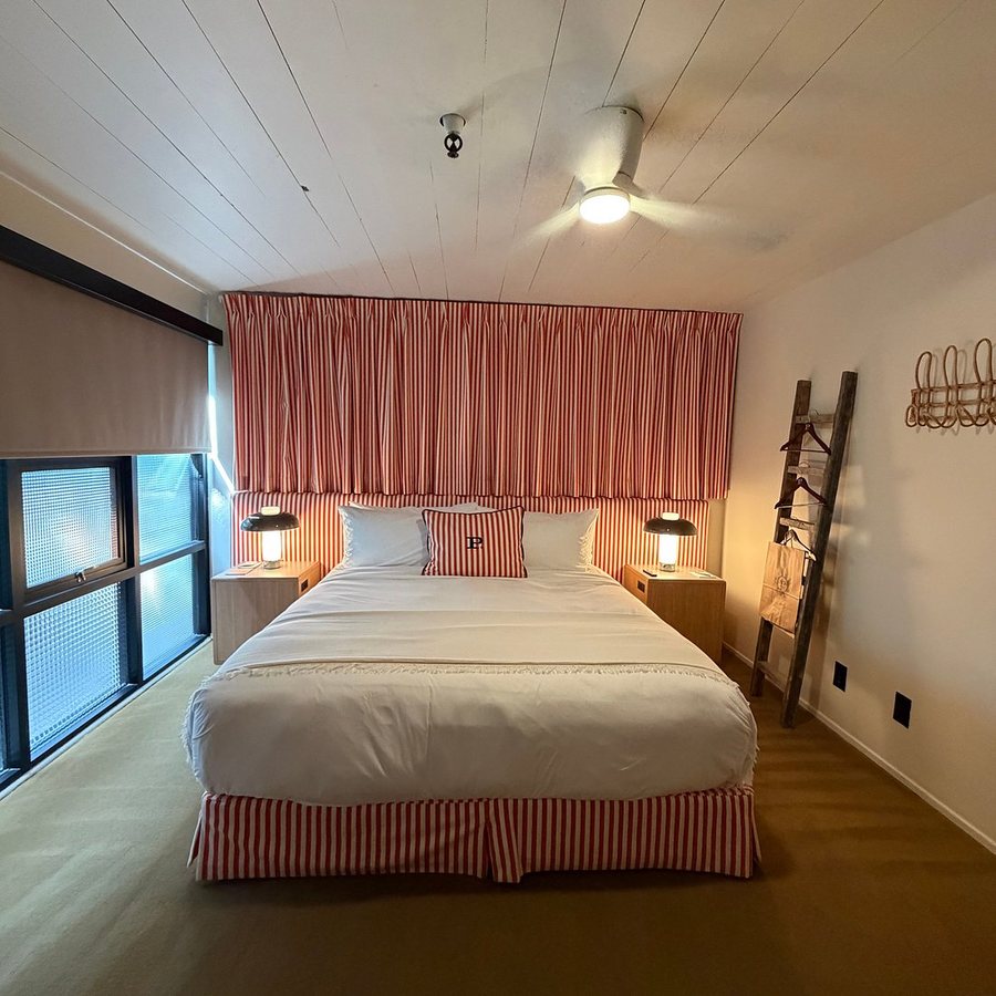 Palihotel Melrose Los Angeles California — Guest room