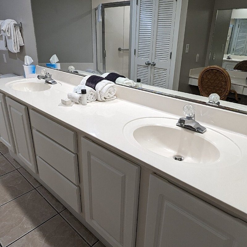Palm Beach Resort Orange Beach a Ramada by Wyndham — Bathroom
