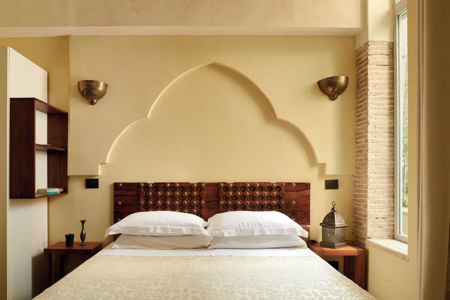 Palm Gallery Hotel — Guest room