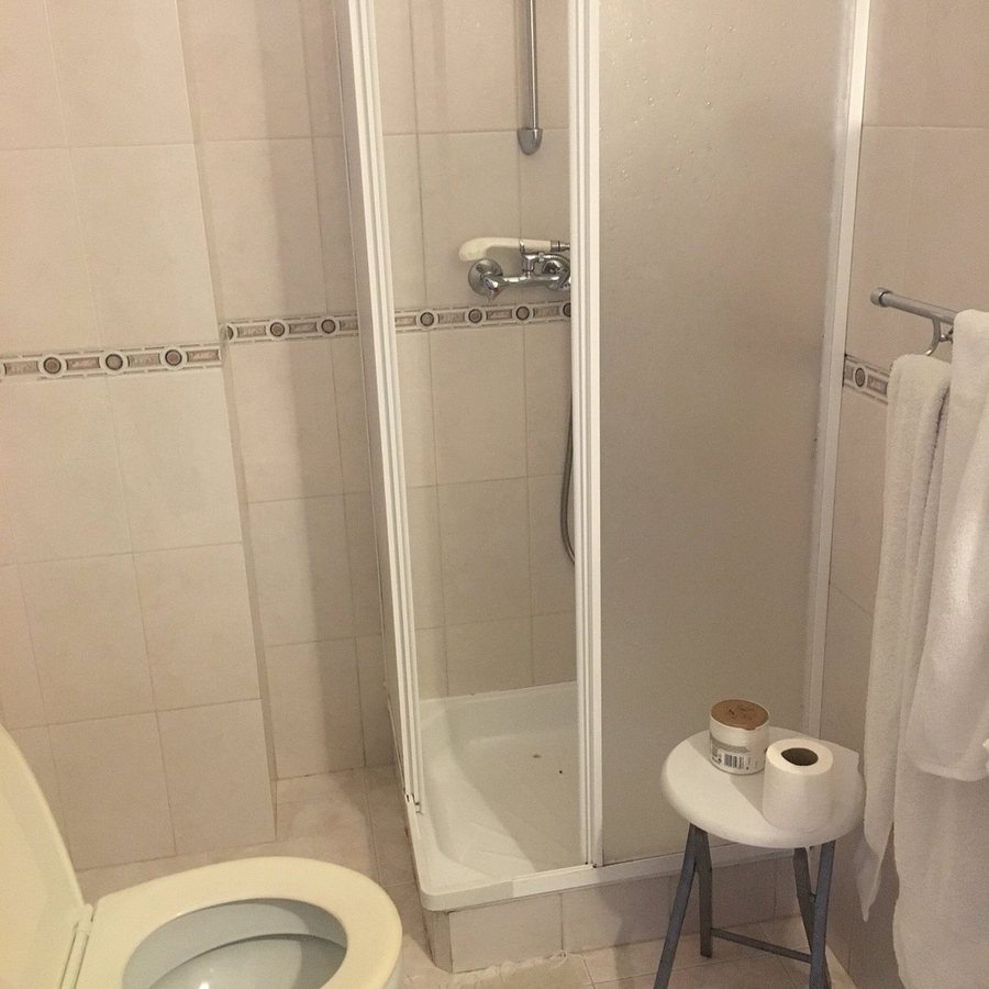 Palm Villa Estudios — Bathroom