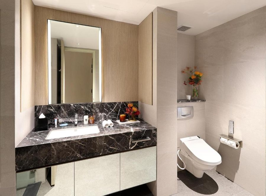 Pan Pacific Serviced Suites Orchard Singapore — Bathroom