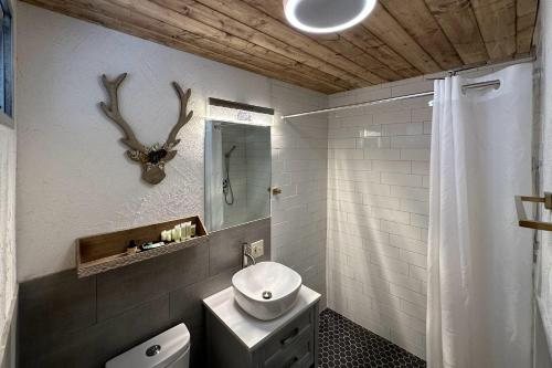 Paradise Village — Bathroom