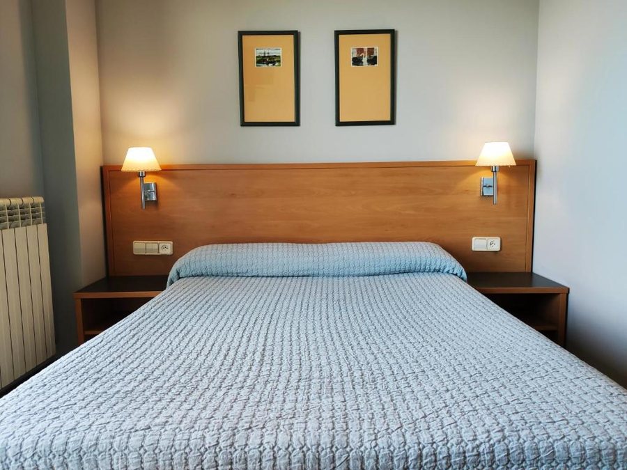 Parador de Calahorra — Guest room