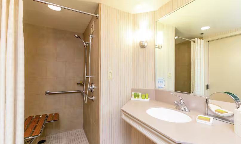 Parc 55 San Francisco a Hilton Hotel — Bathroom
