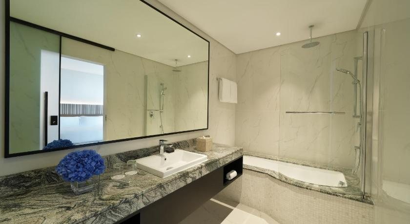 Park Apartments Dubai An Edge by Rotana Hotel — Bathroom