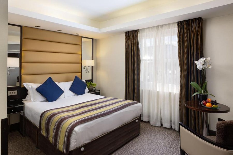 Park Grand Mayfair — Guest room